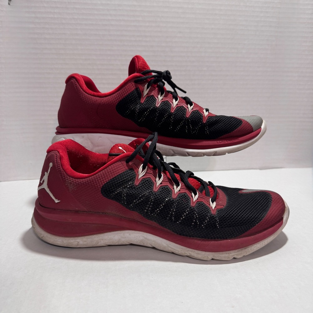 Jordan Flight Runner 2 Mens Gym Red Black Running Shoes 715572-601 Size 12 used